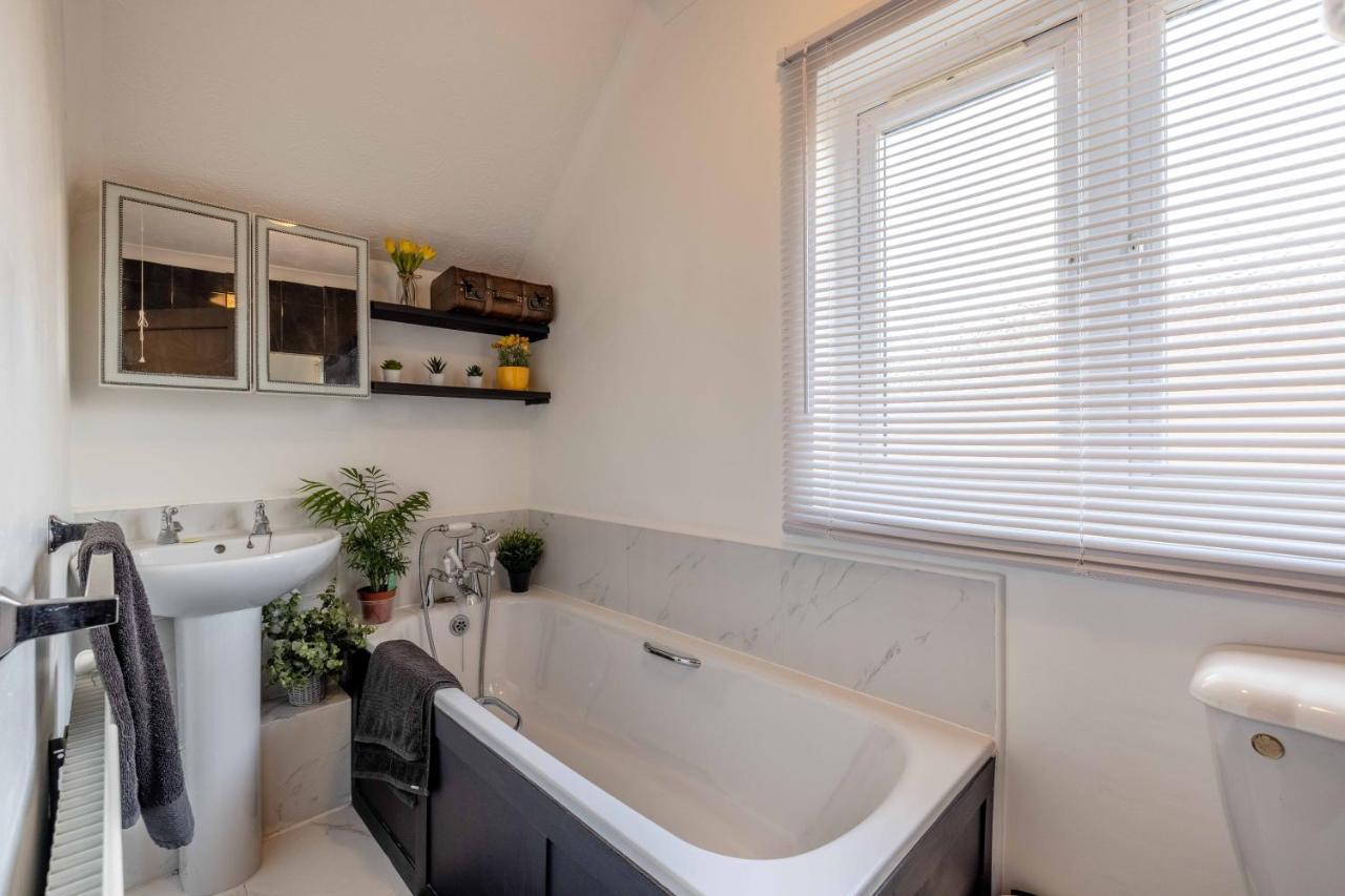 COSY HOME NEAR DORNEY, WINDSOR&Free Parking Taplow Buitenkant foto